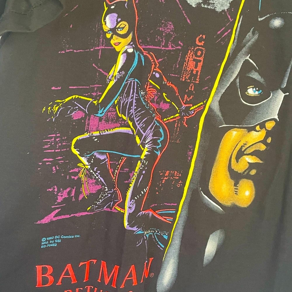 Vintage Batman Returns / Catwoman T-shirt - Picture 2 of 3